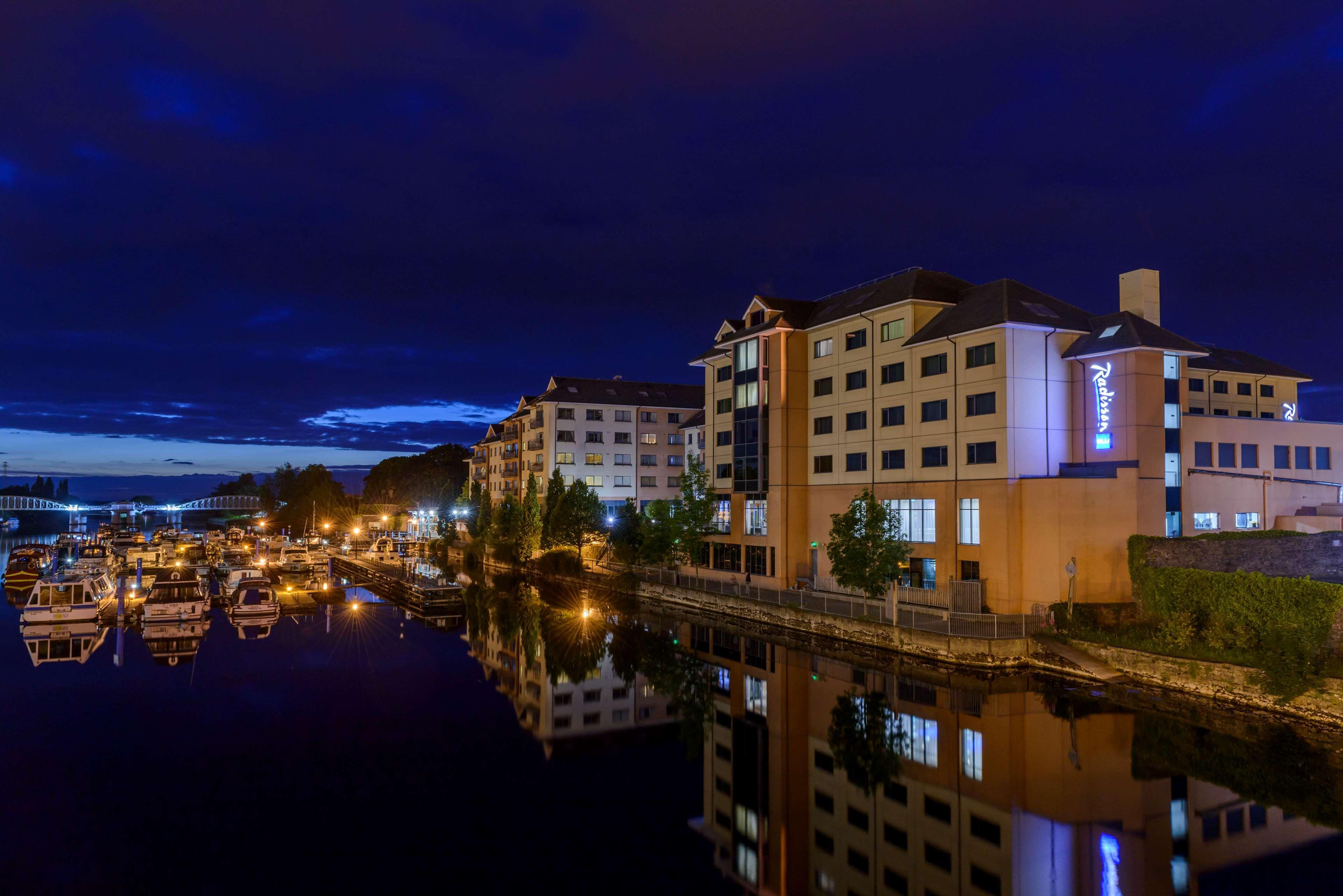 Radisson Blu Hotel, Άθλον Εξωτερικό φωτογραφία