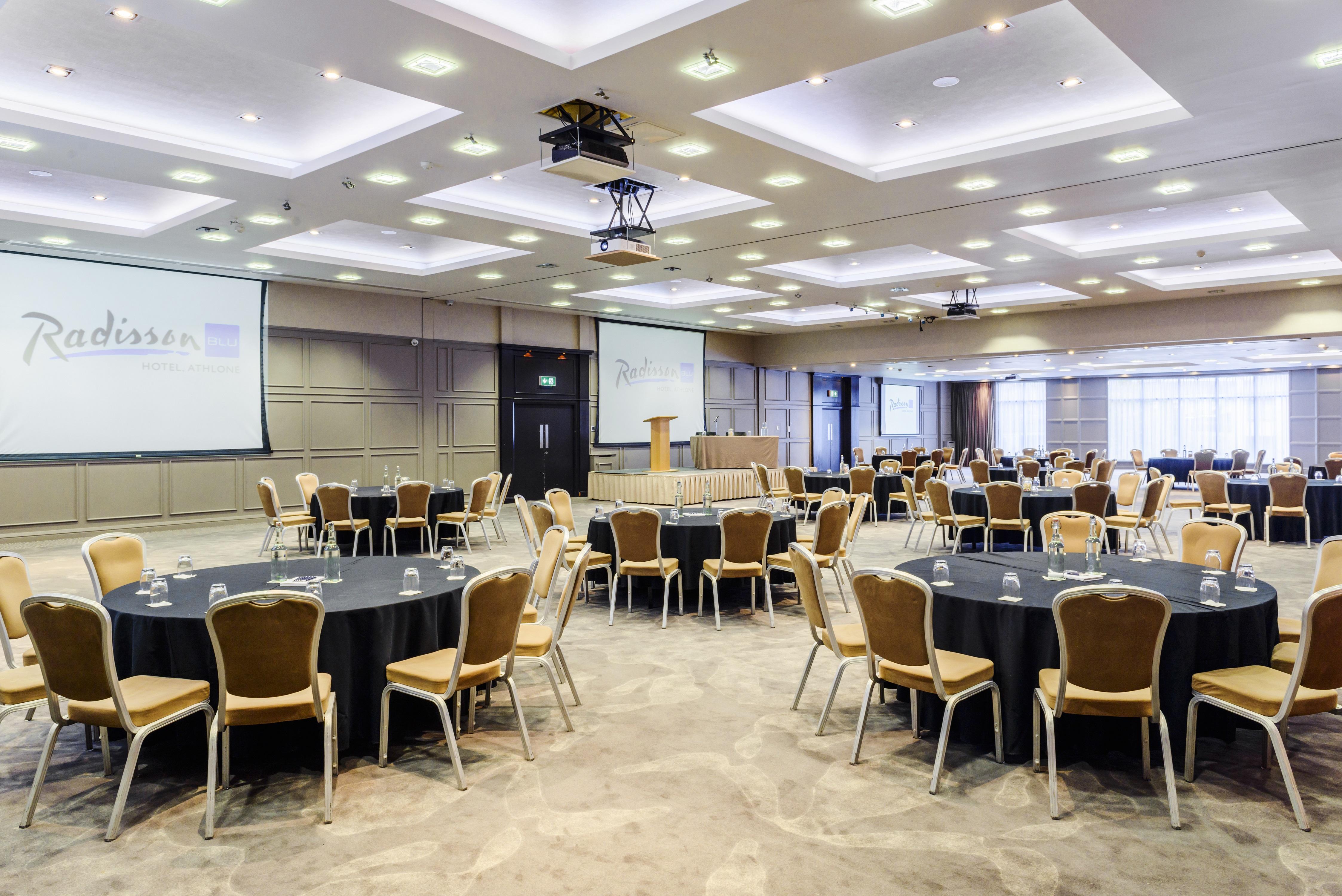Radisson Blu Hotel, Άθλον Εξωτερικό φωτογραφία