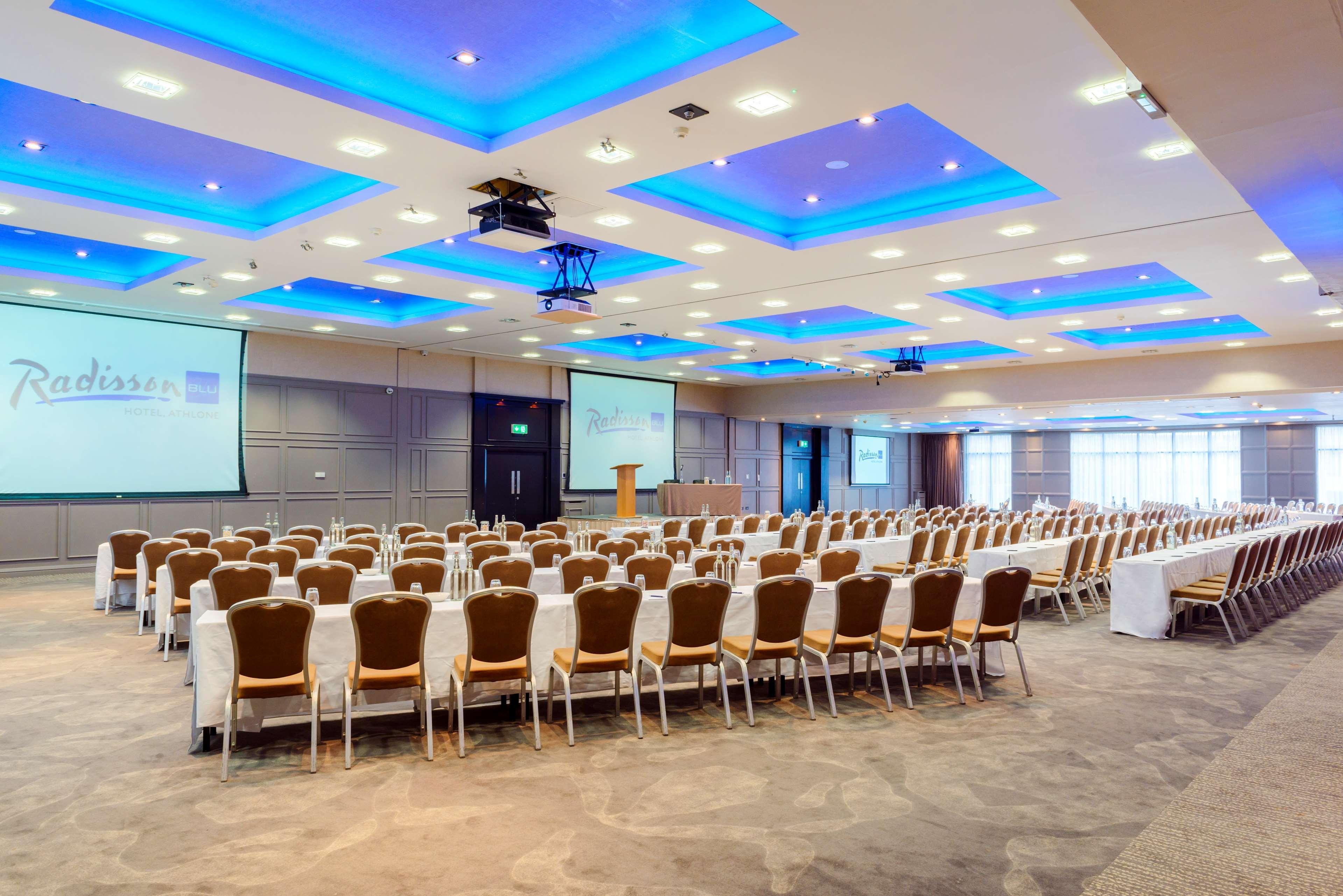 Radisson Blu Hotel, Άθλον Εξωτερικό φωτογραφία